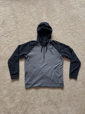 Men’s Medium Black & Gray Nike Hooded Quarter Zip